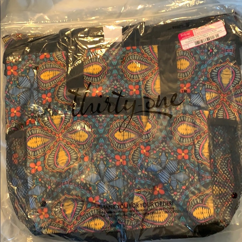 Thirty-one crossbody organizing tote NWT medallion